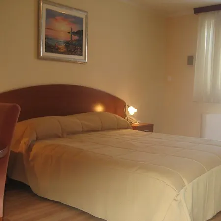Apartment & Room Angerona Seget Vranjica Exterior photo