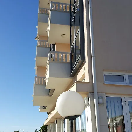 Apartment & Room Angerona Seget Vranjica Exterior photo