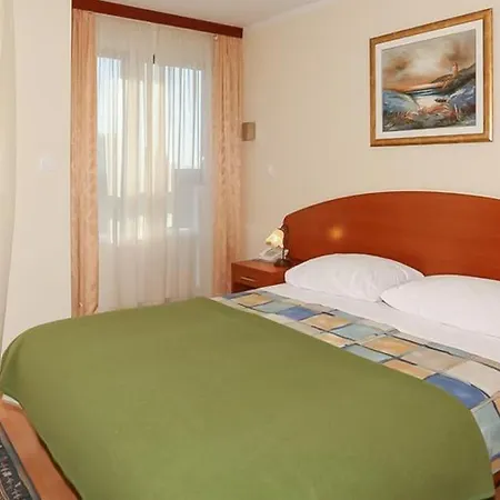 Apartment & Room Angerona Seget Vranjica Exterior photo