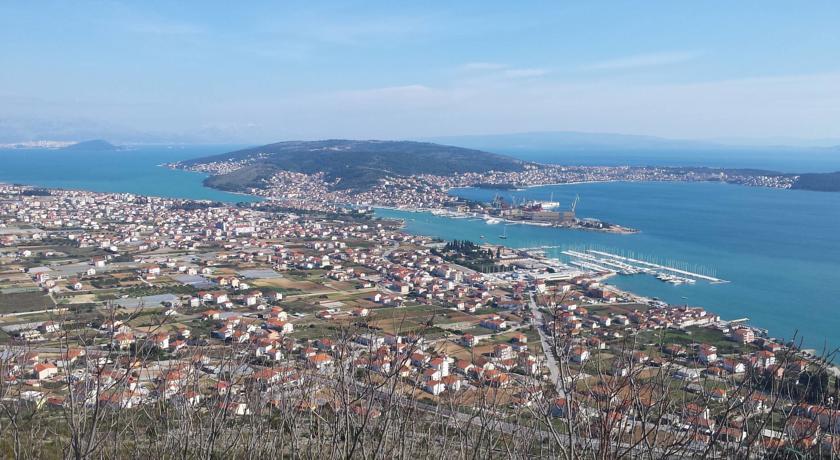 Apartment & Angerona Seget Vranjica